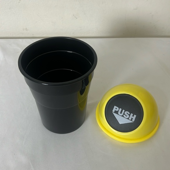 New Plastic Car Cup holder Garbage Can.Portable Trash Can for car,Office Yellow - Picture 5 of 11